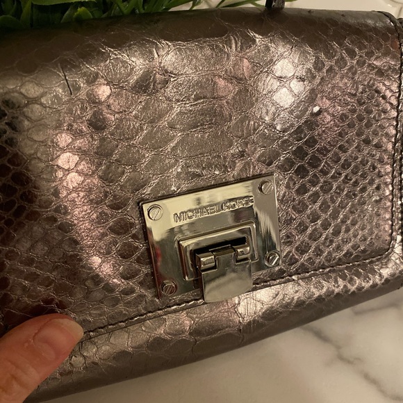 Snakeskin Michael Kors crossbody - Picture 3 of 4